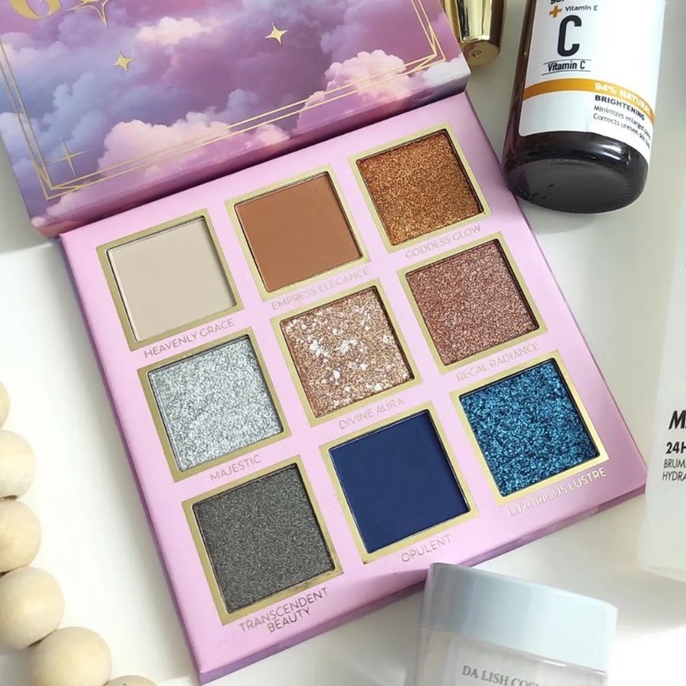 NIB Eloise The Goddess Eyeshadow Palette